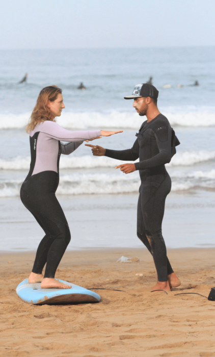 Cours de surf avec Adil imsouane surf family Cours de surf avec Adil imsouane surf family